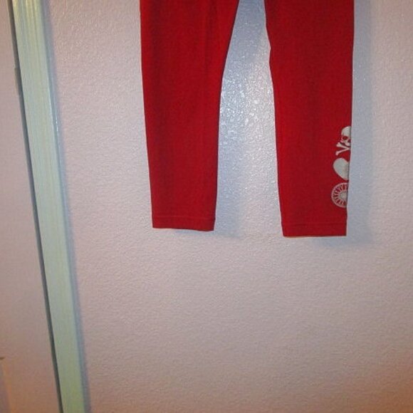 Lululemon ALIGN Soul Cycle Size 4 LEGGINGS Crop 21" Graphic SKULL Heart POCKET - Picture 4 of 10